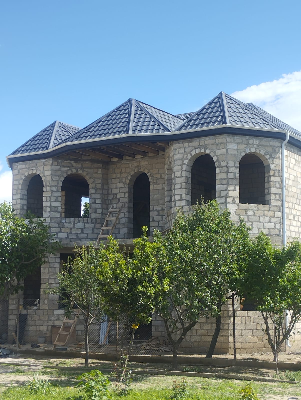 Adamante Dam Örtüyü Quraşdırılması